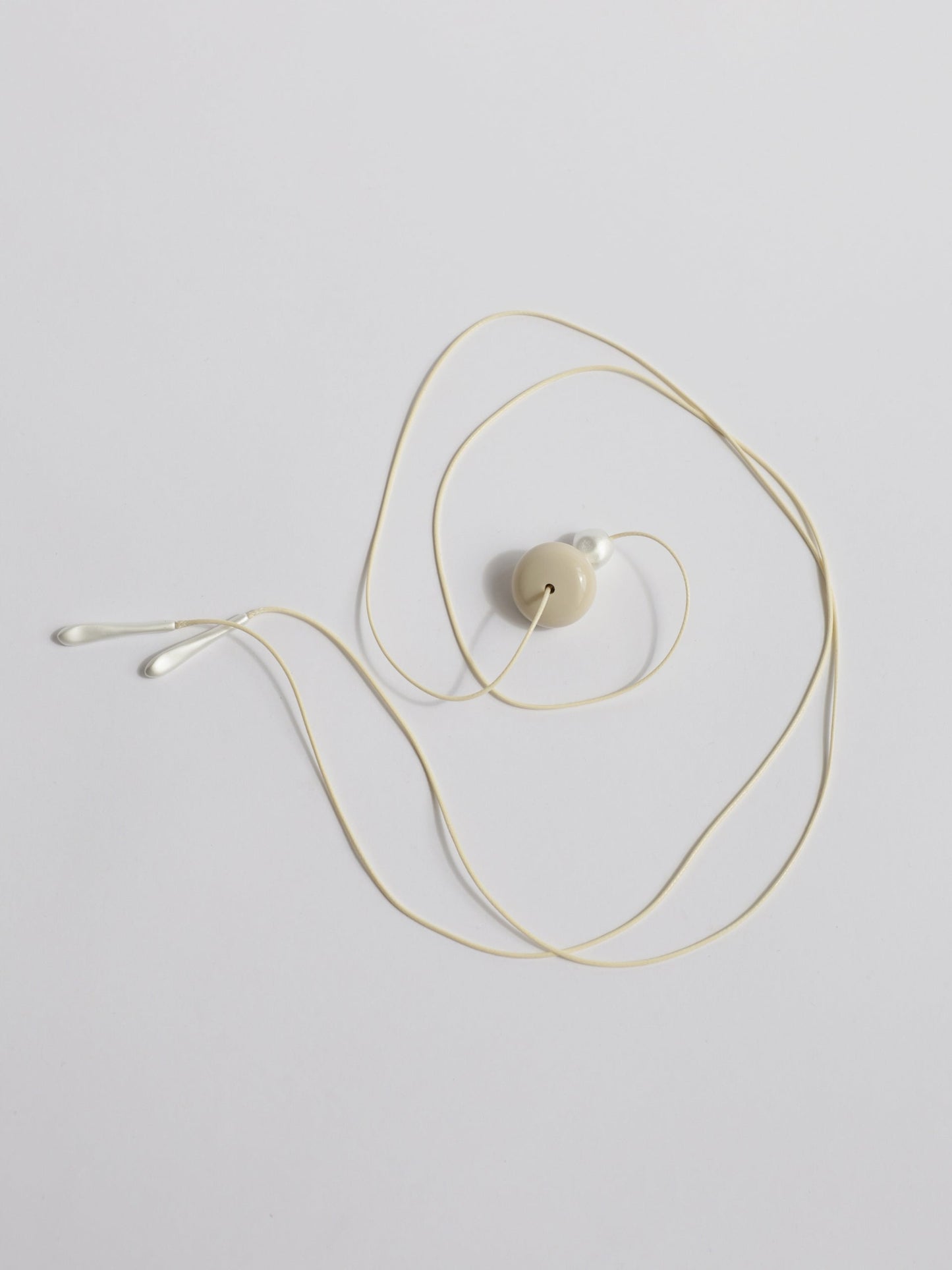 Zarif Fildişi Kolye Ucu