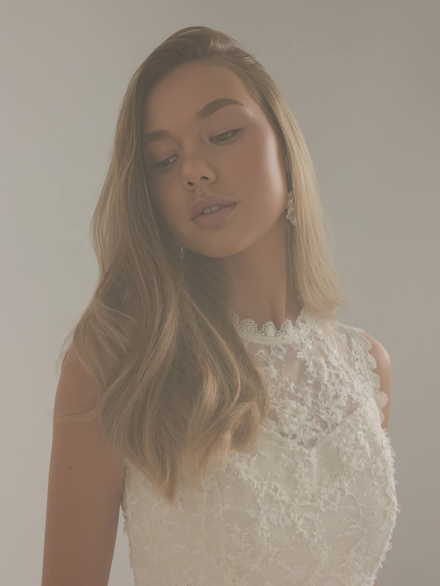 Chantilly Dantel Peplum Midi Elbise