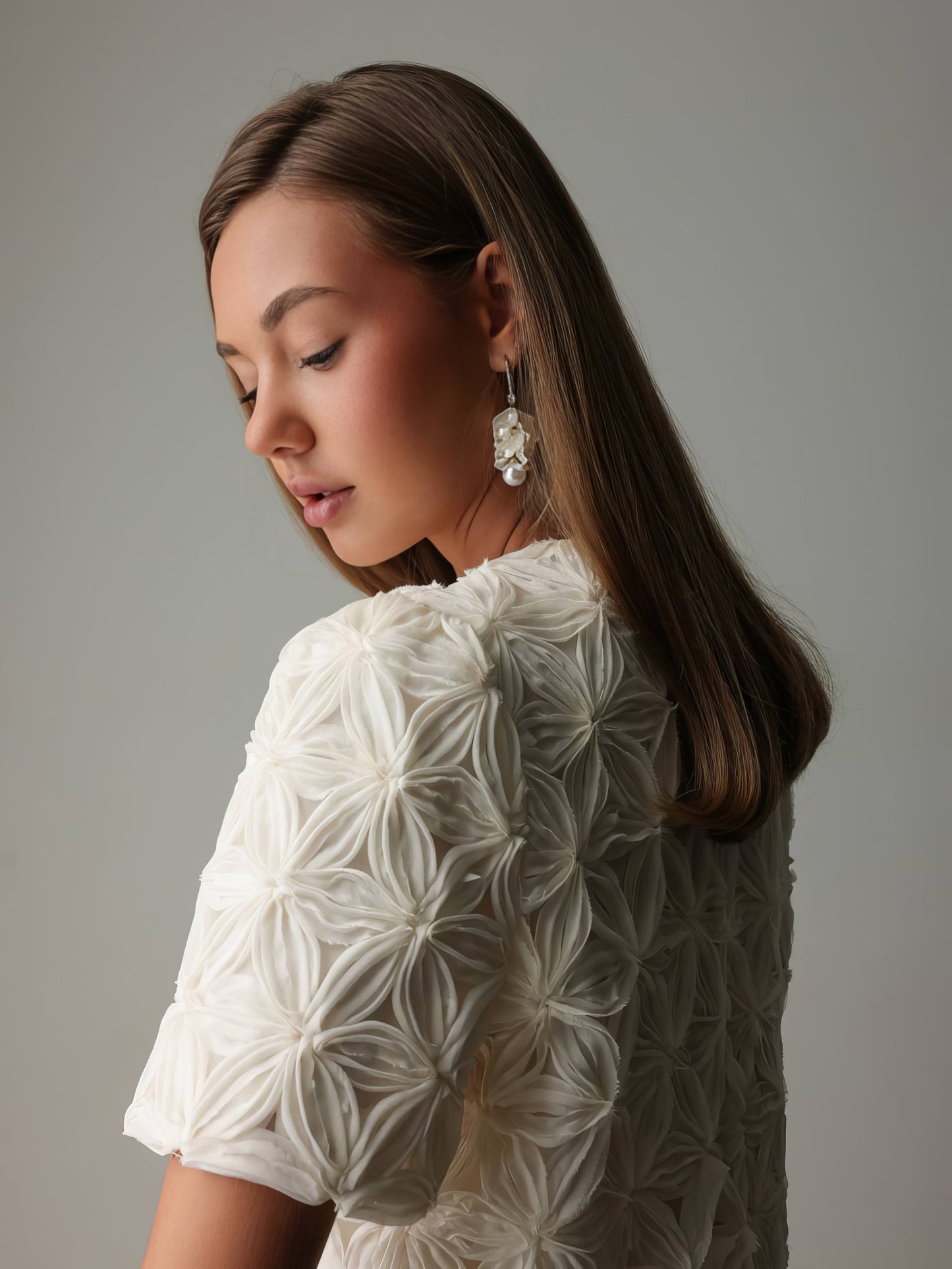 Akışkan Beyaz Düz Kesim Midi Etek