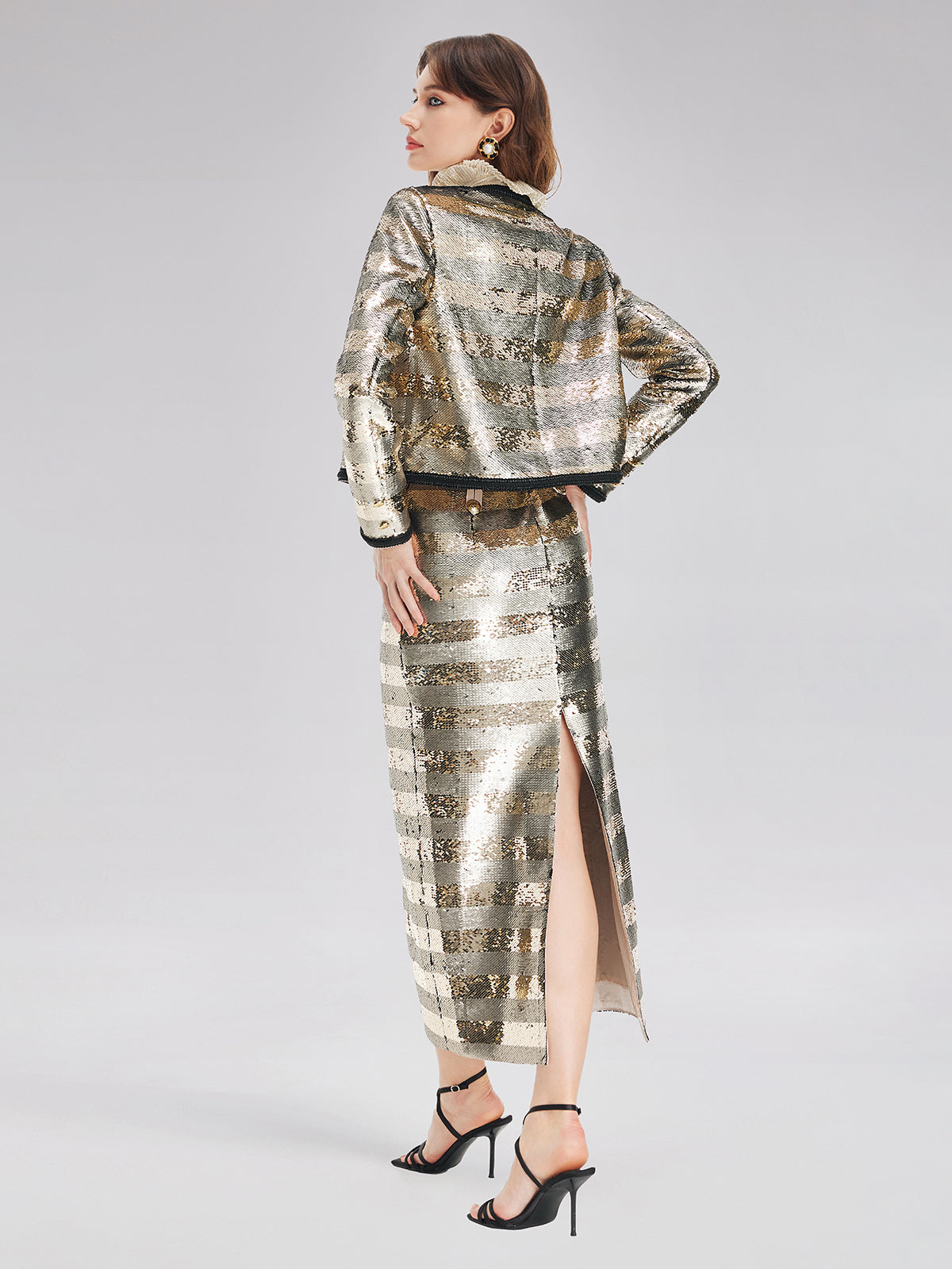 Altın Yaldızlı Pullu Çizgili Ceket