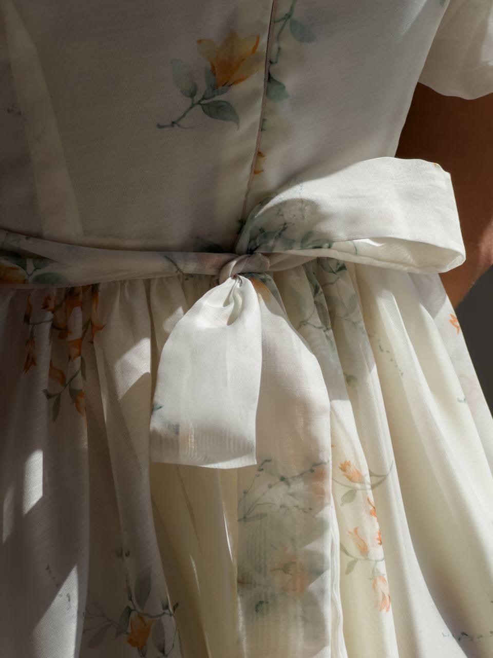 Zarif Çiçekli Midi Elbise