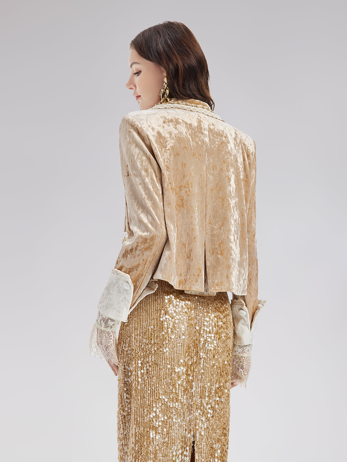 Kadife Dantel Kenarlı Kısa Ceket