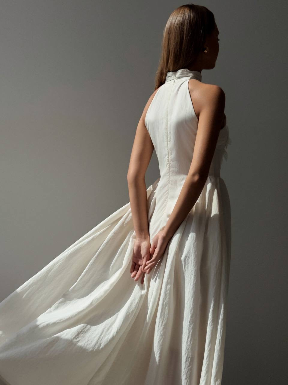 Beyaz Blossom Halter Elbise