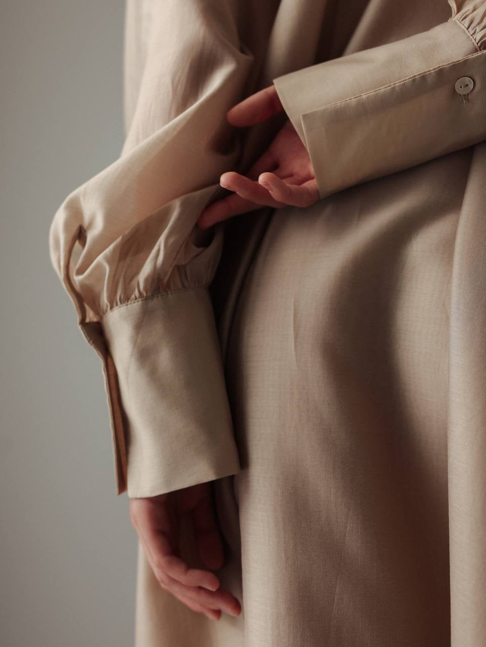 İpek Bağlamalı Yaka Maxi Elbise