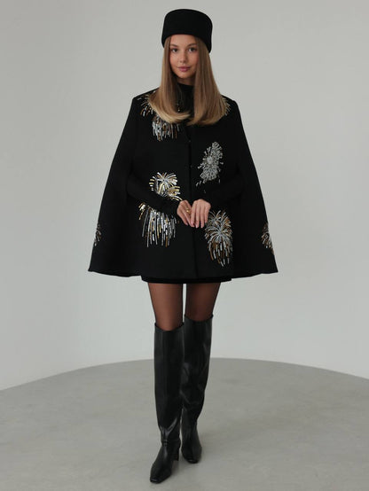 Gece Yarısı Kutlama İşlemeli Pelerin