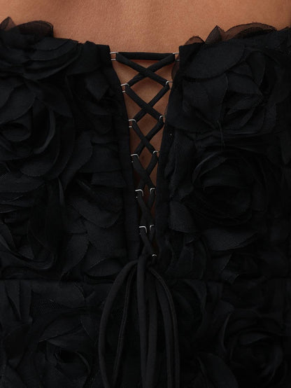 Gül Dokulu Zarif Siyah Mini Elbise