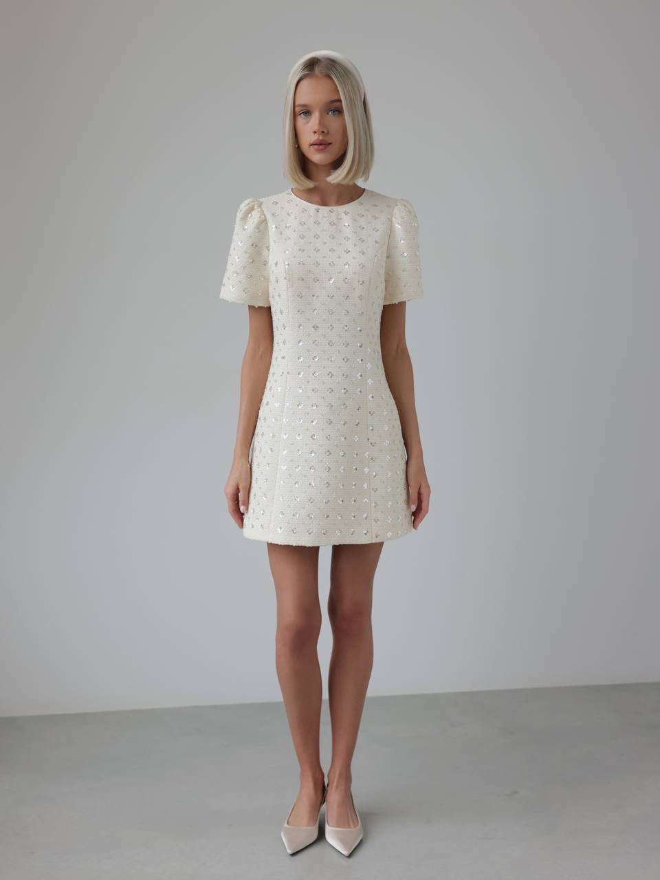 Payet İşlemeli Mini Elbise