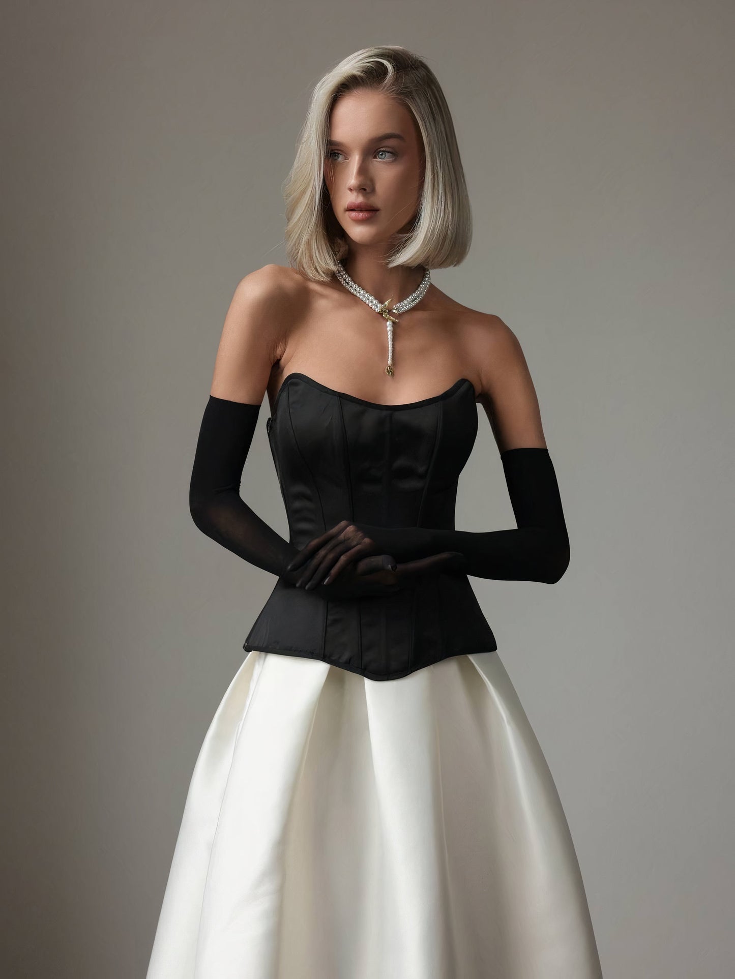 Beyaz Saten Midi Etek