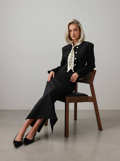 Puantiyeli Fular Detaylı Siyah Takım