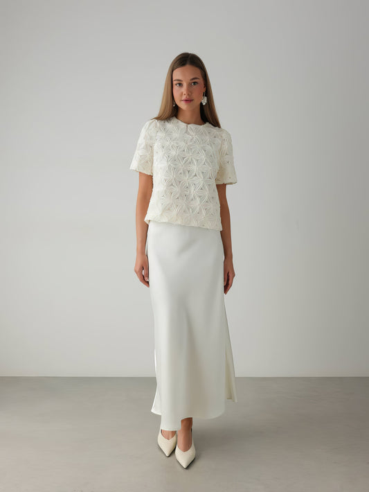 Akışkan Beyaz Düz Kesim Midi Etek