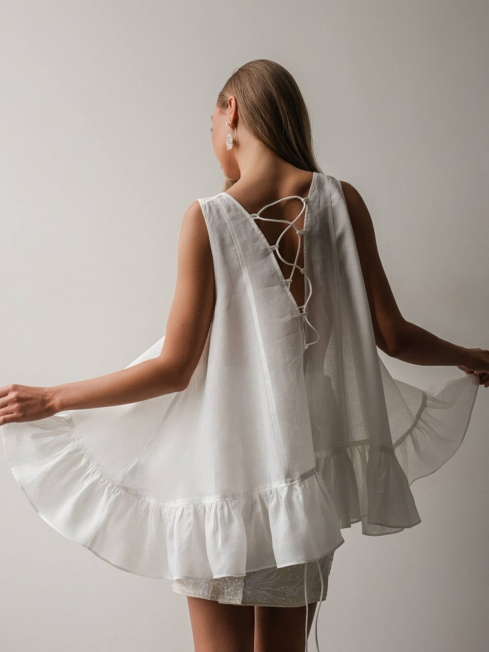 White Orchid Fırfırlı Üst