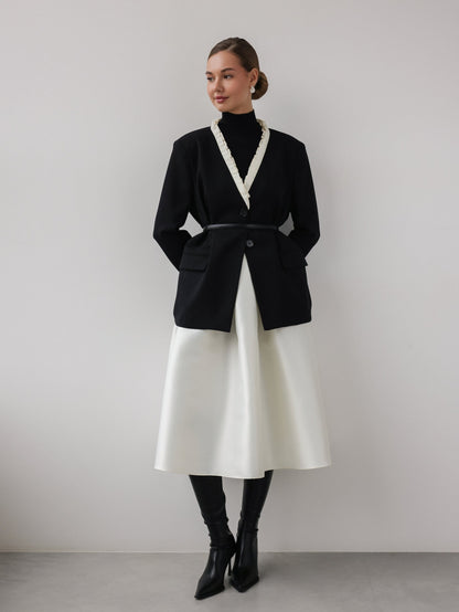 Siyah Kuğu Fırfırlı Ceket