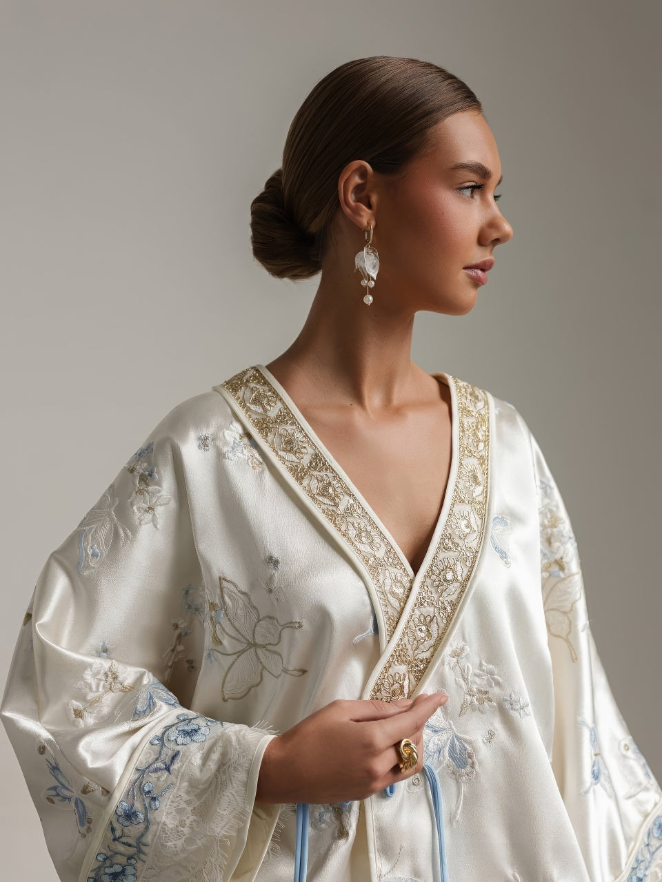 White Lotus Kimono Ceket