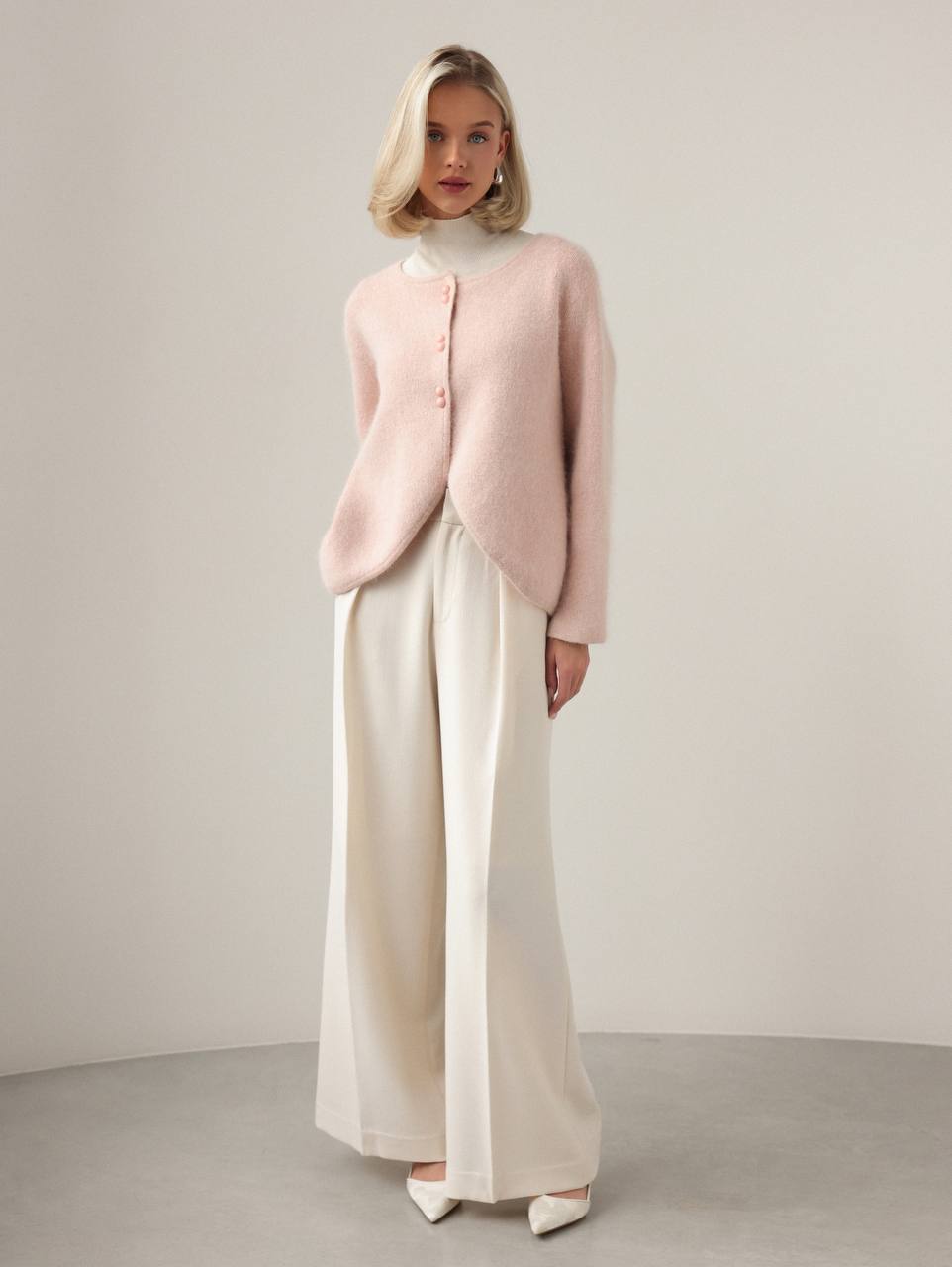 Soft Blossom Düğmeli Hırka