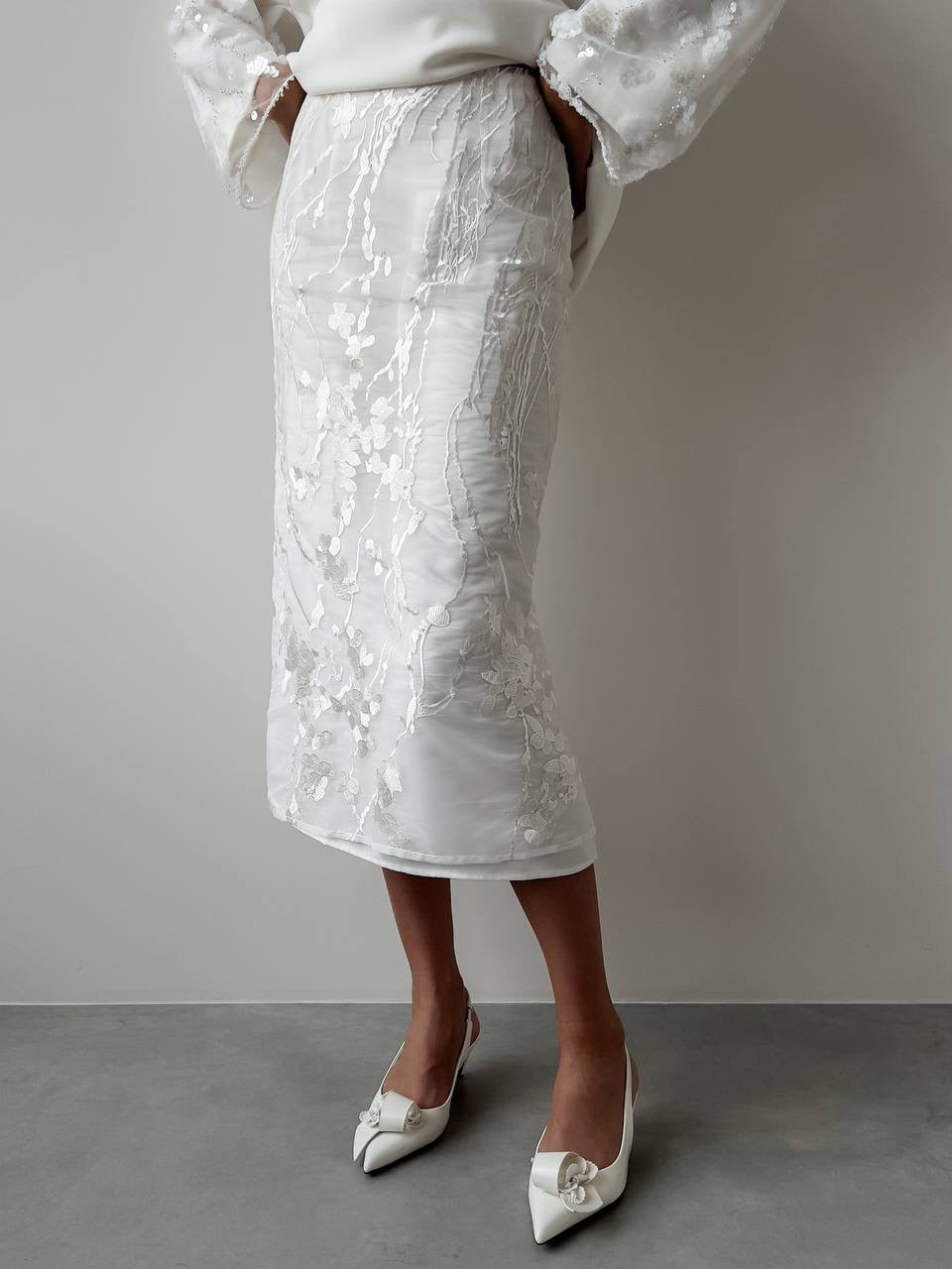 Dantel Kollu Beyaz Sweatshirt