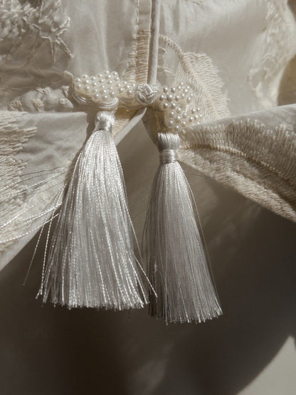 Beyaz Dantel Nakışlı Bluz