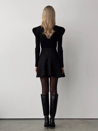 Beyaz Yakalı Siyah Fitilli Bluz