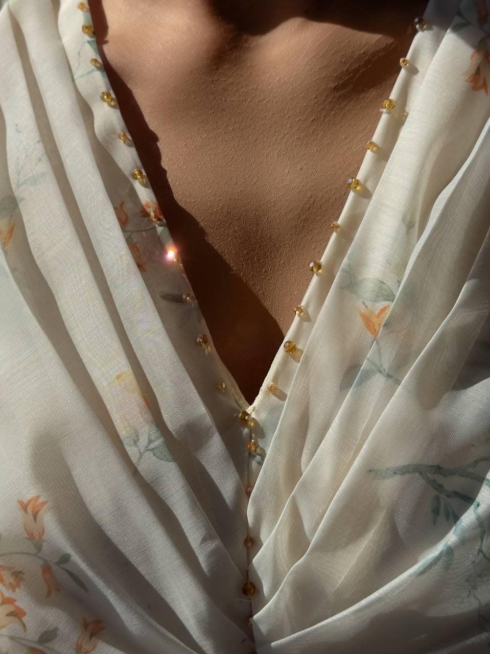 Zarif Çiçekli Midi Elbise