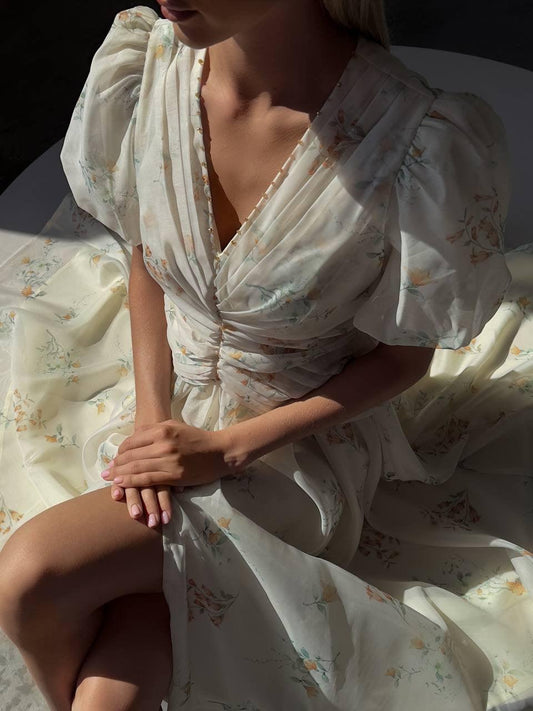 Zarif Çiçekli Midi Elbise