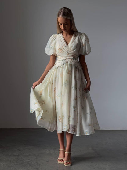 Zarif Çiçekli Midi Elbise