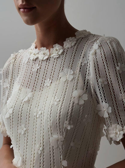 Zarif Çiçek Dokulu Elbise