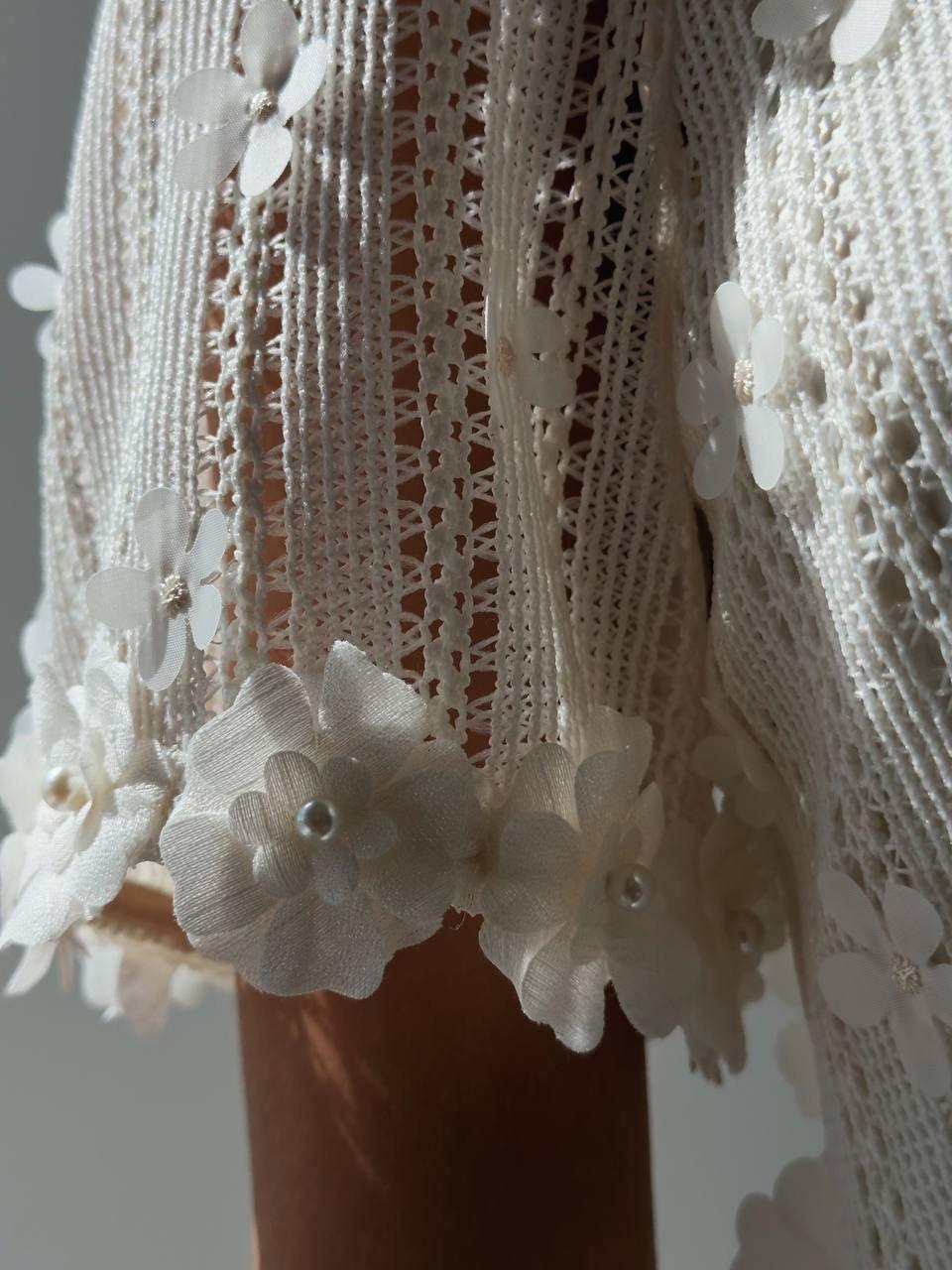 Zarif Çiçek Dokulu Elbise