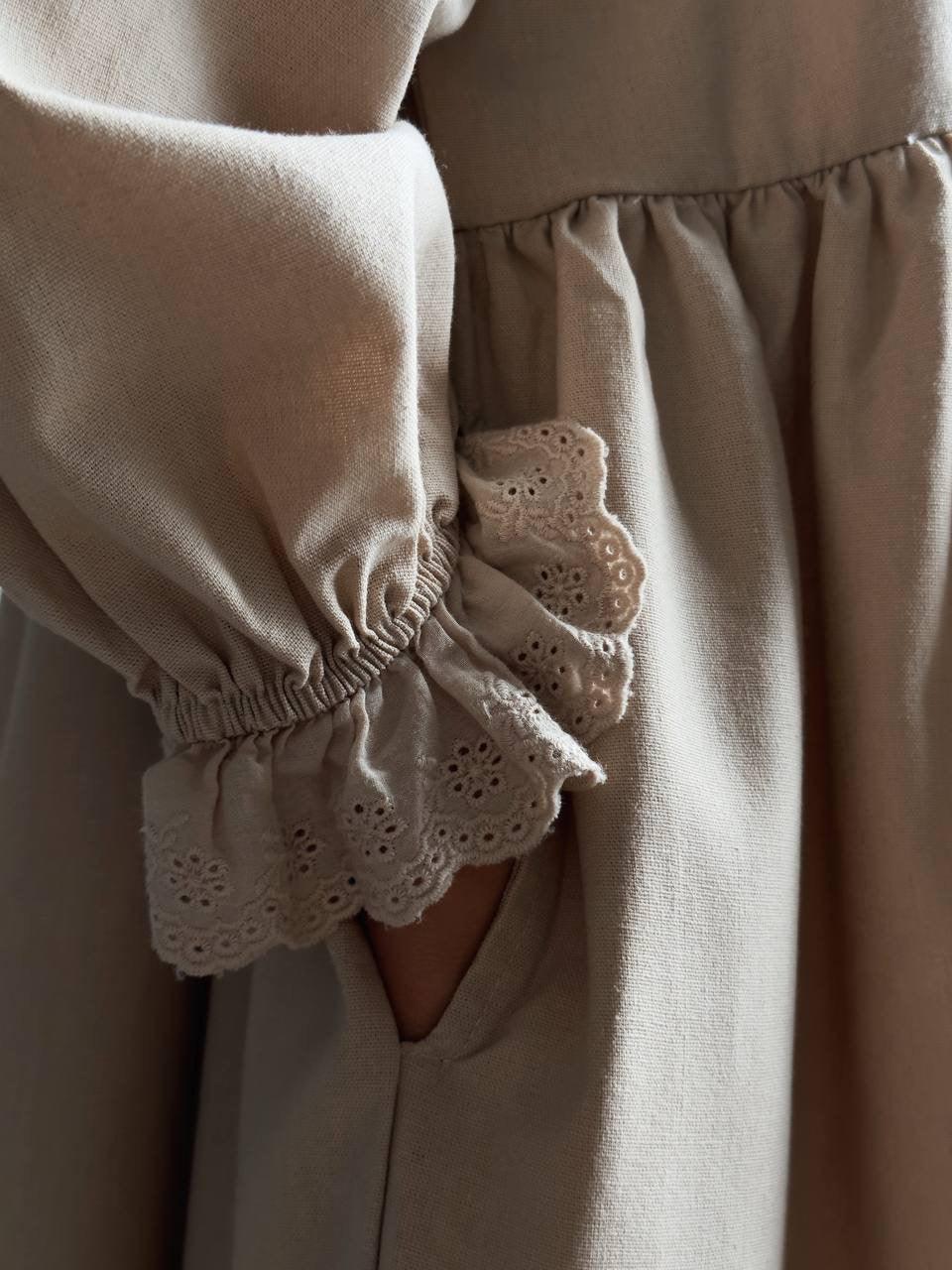 Dantel Yakalı Bej Midi Elbise