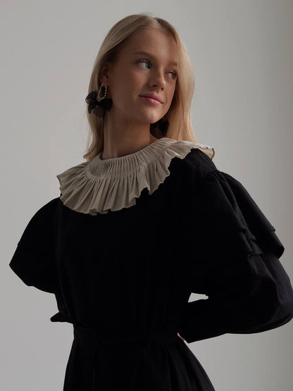 Bej Pile Yakalı Siyah Elbise