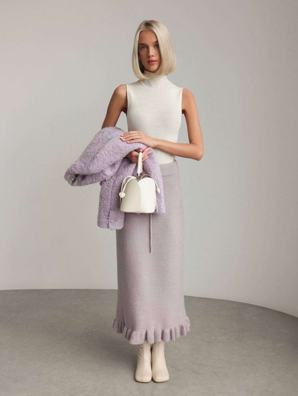 Fildişi Zarafet Kolsuz Triko Üst