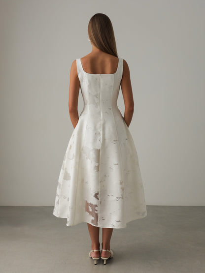 Beyaz Jakarlı Midi Elbise