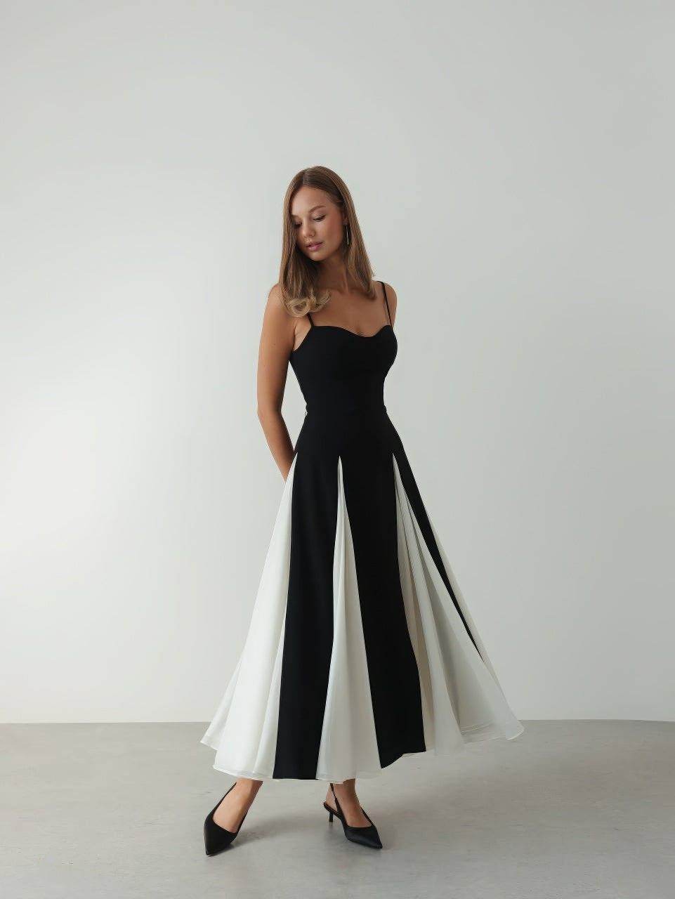 Gece Zarafeti Elbisesi