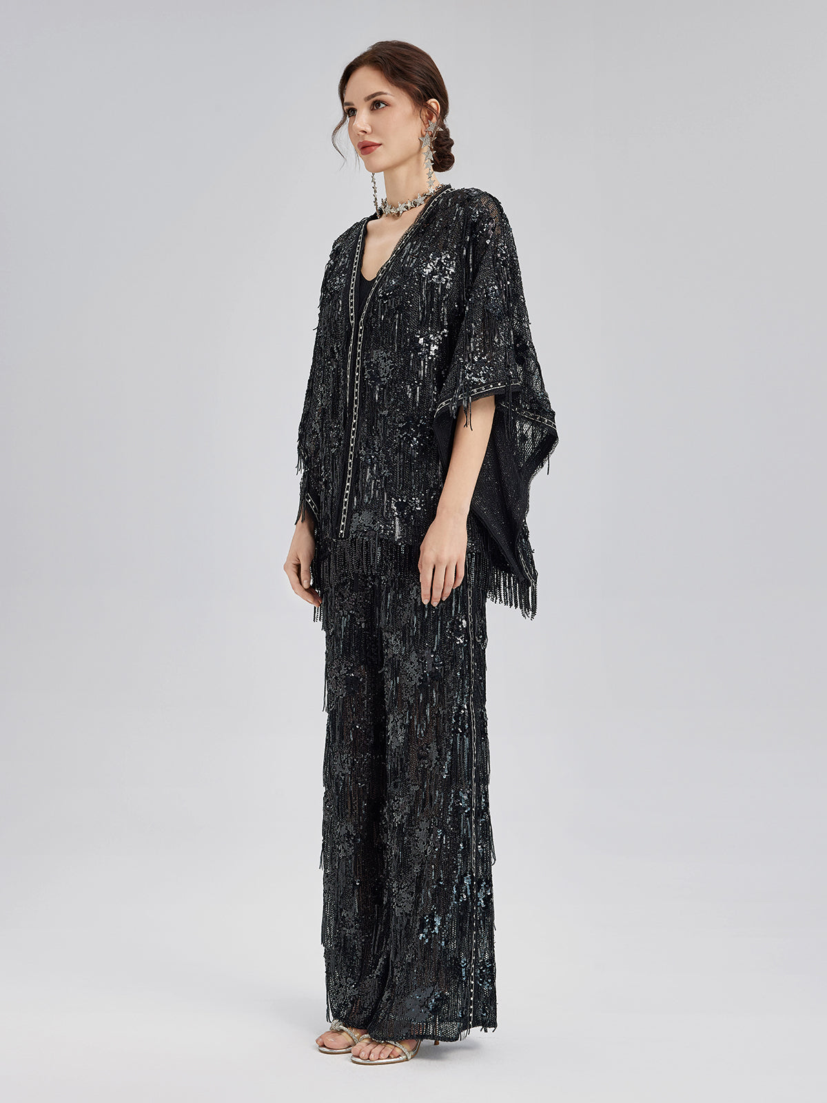 Özel Tasarım Pullu Püsküllü Rock Pelerin