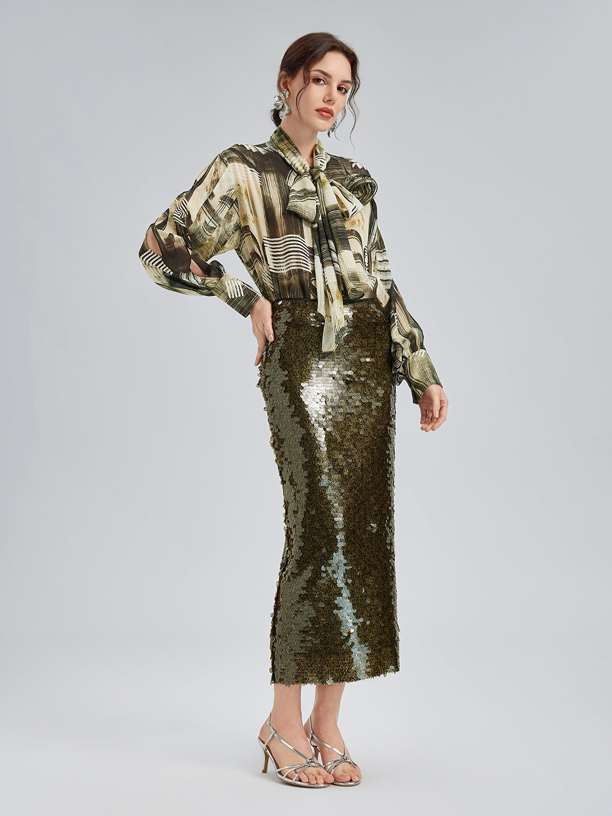 Pullu İşlemeli Esnek Etek