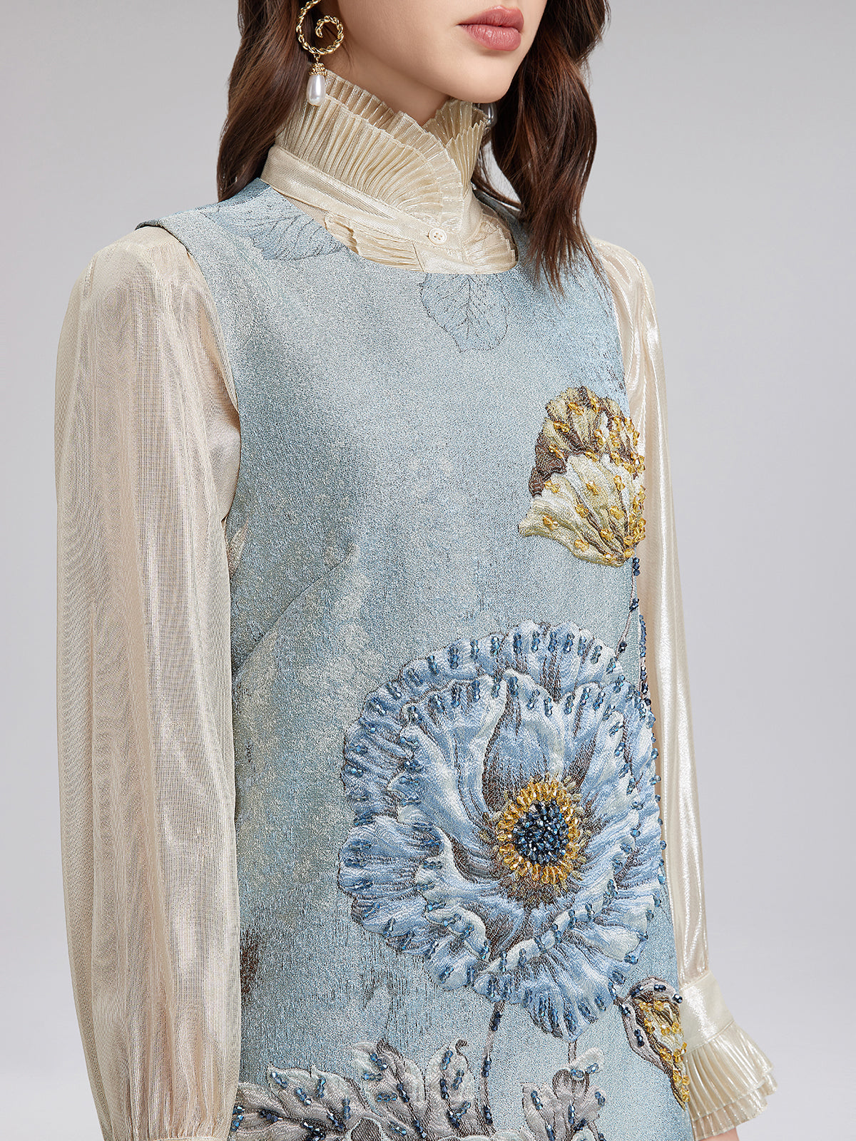 El Yapımı 3 Boyutlu Çiçekli Boncuklu Elbise