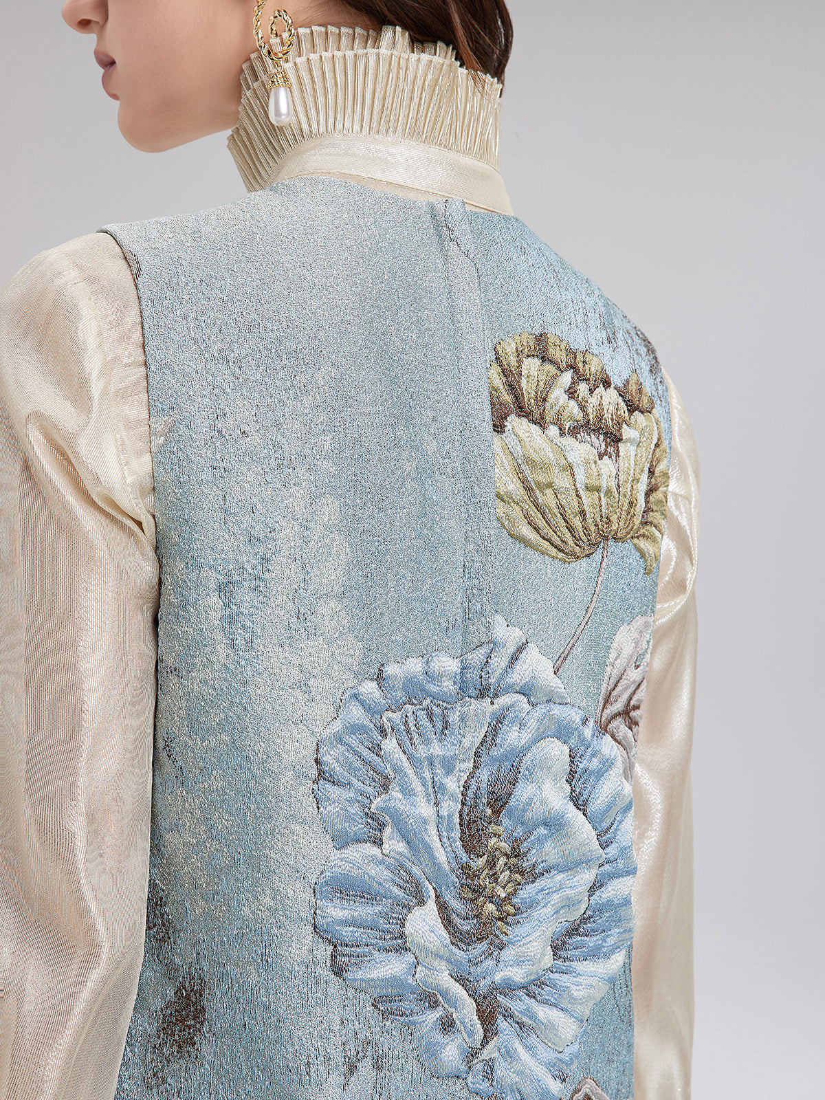 El Yapımı 3 Boyutlu Çiçekli Boncuklu Elbise