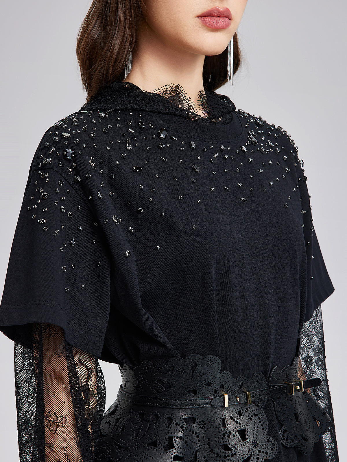 El İşlemeli Boncuklu Yıkamalı Triko Elbise