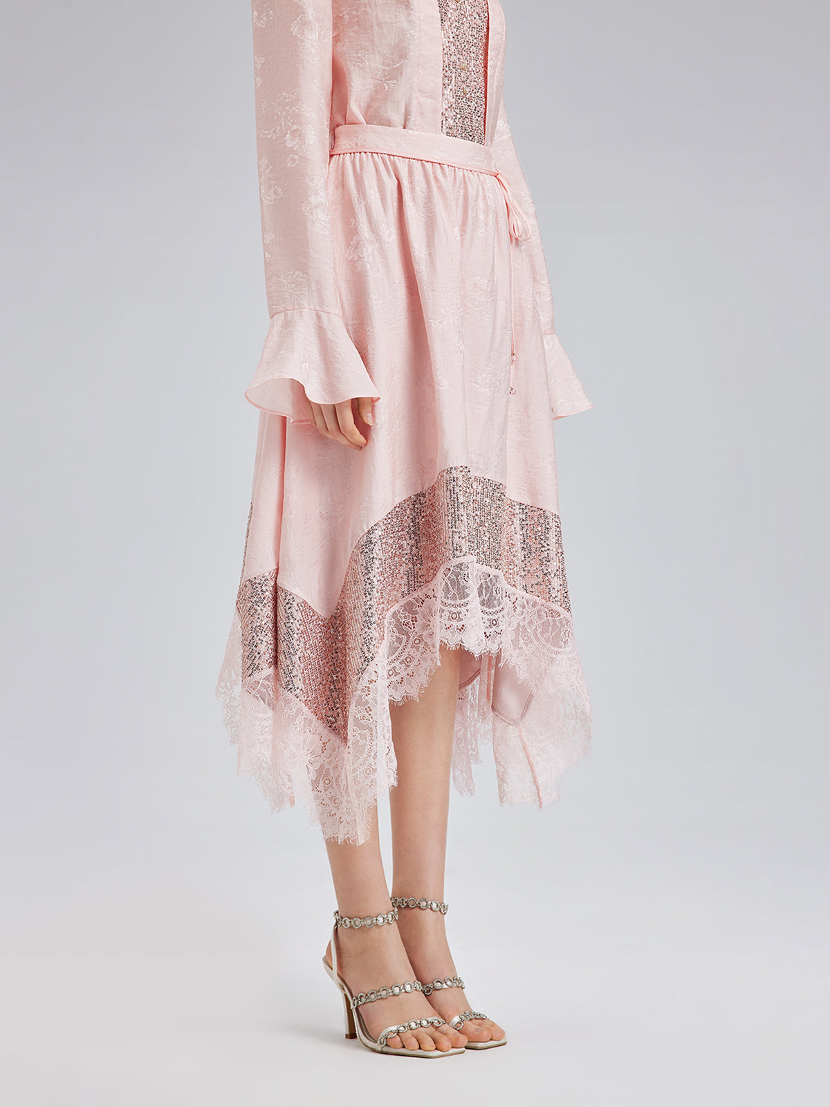 Gösterişli Pullu Dantel Parçalı Etek