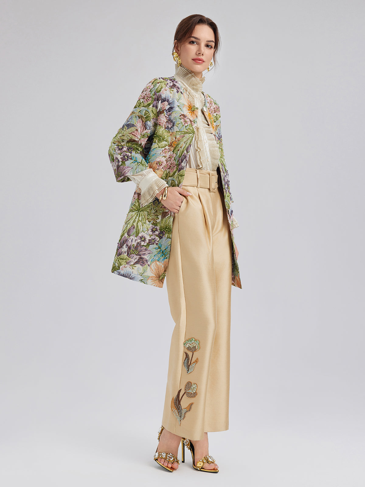 El İşlemeli 3 Boyutlu Çiçekli Düz Ceket