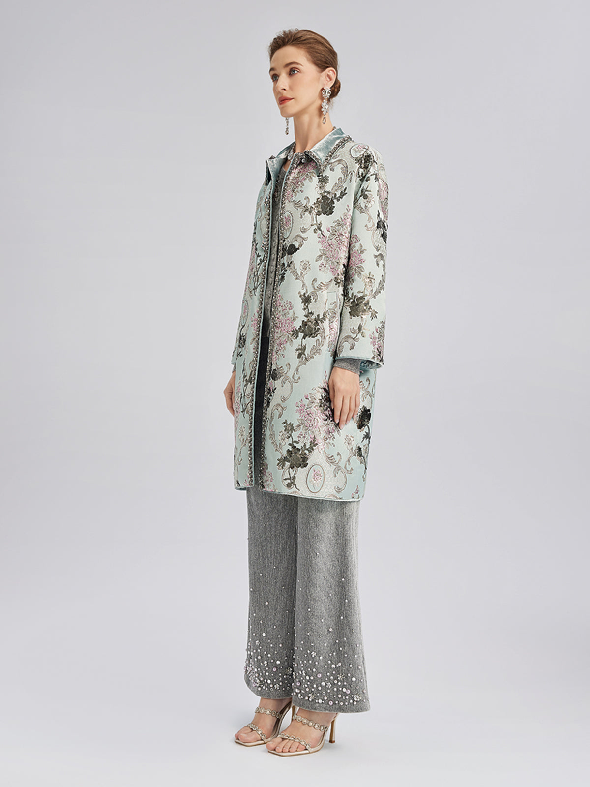 El İşlemeli Pullu Çiçek Desenli Ceket