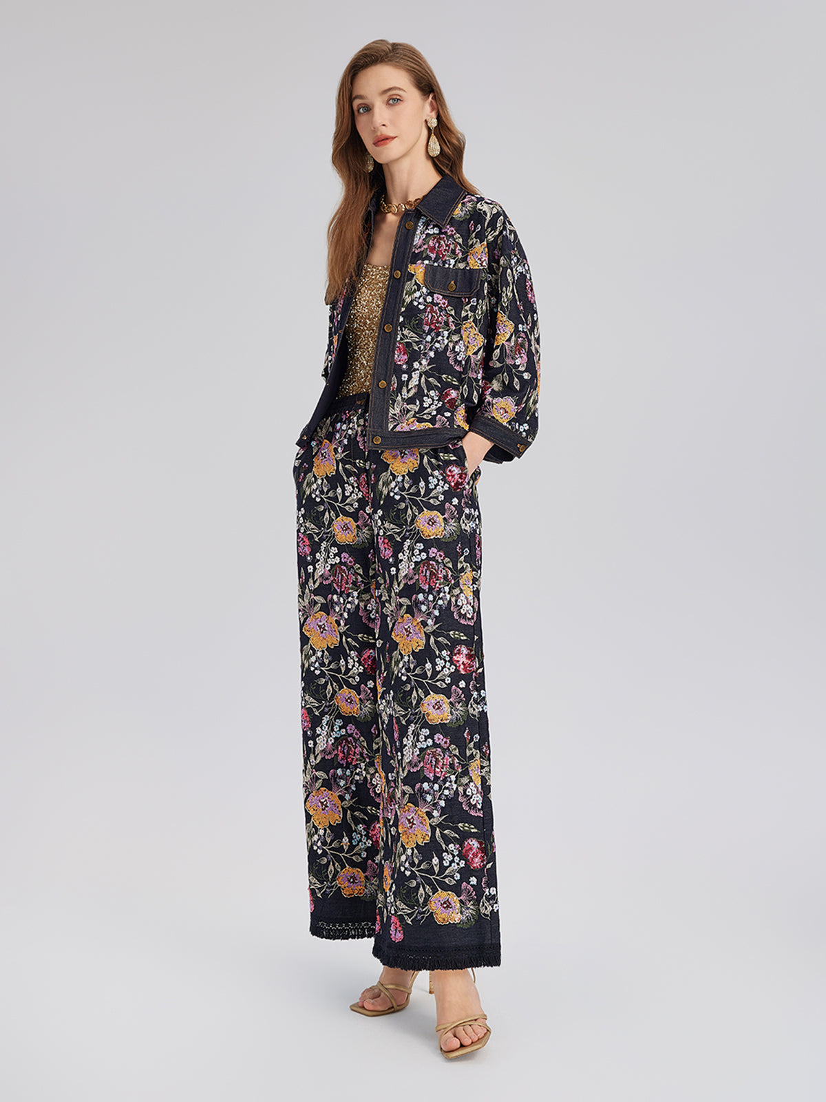 Pullu Nakışlı Çiçekli Kot Ceket