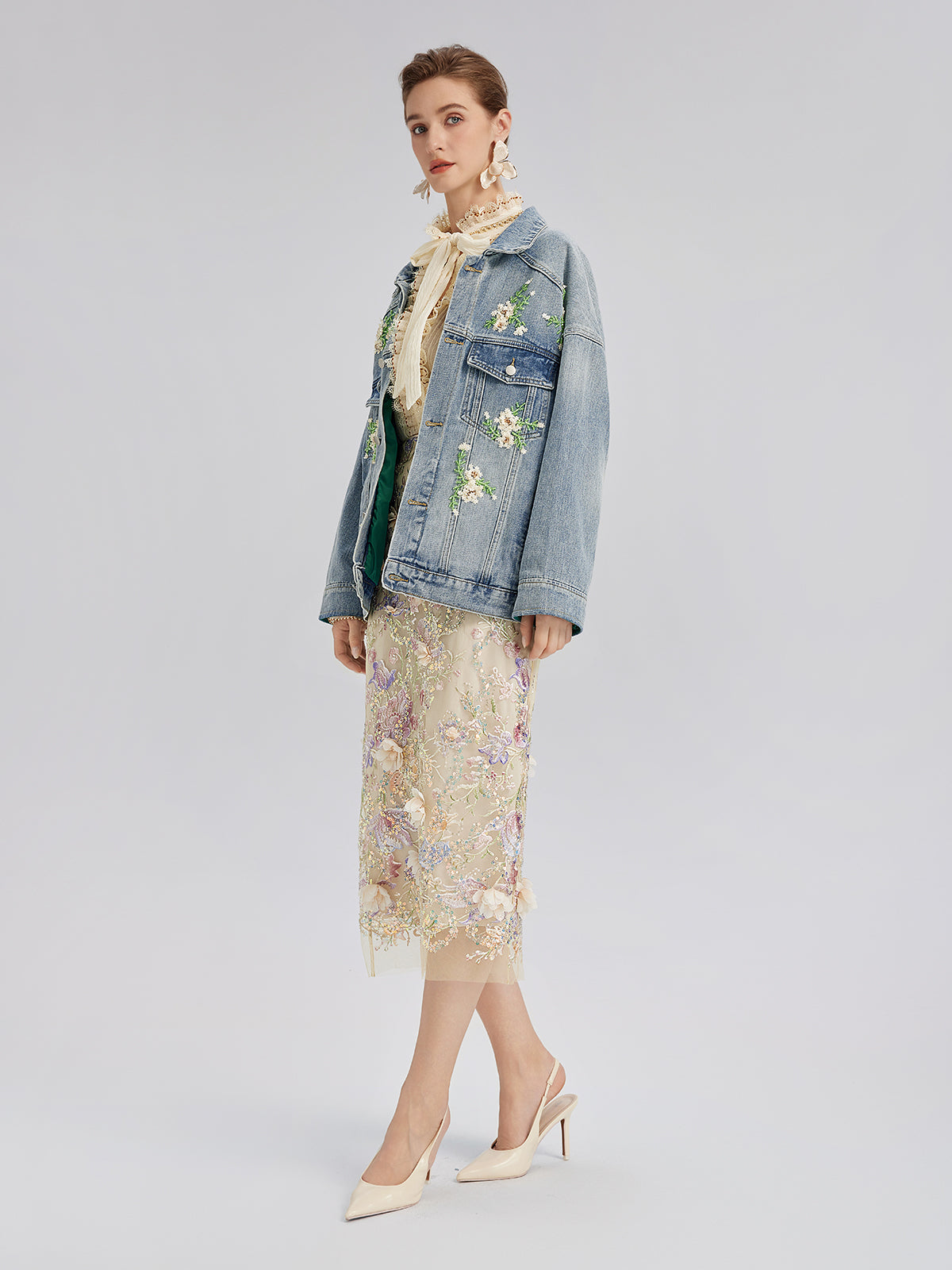 El İşlemeli Yıkamalı Kot Ceket