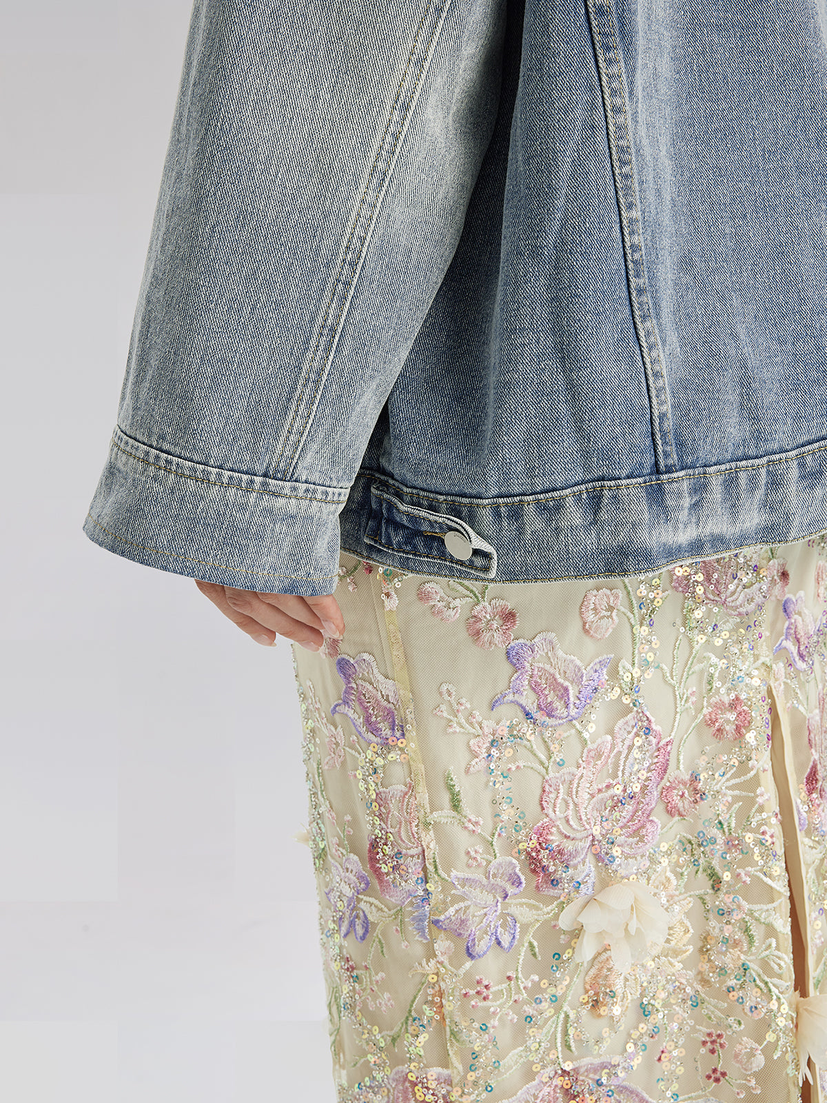 El İşlemeli Yıkamalı Kot Ceket