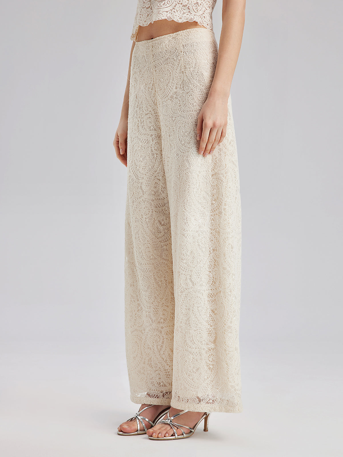 Fransız Dantel Çiçekli Bol Paça Pantolon