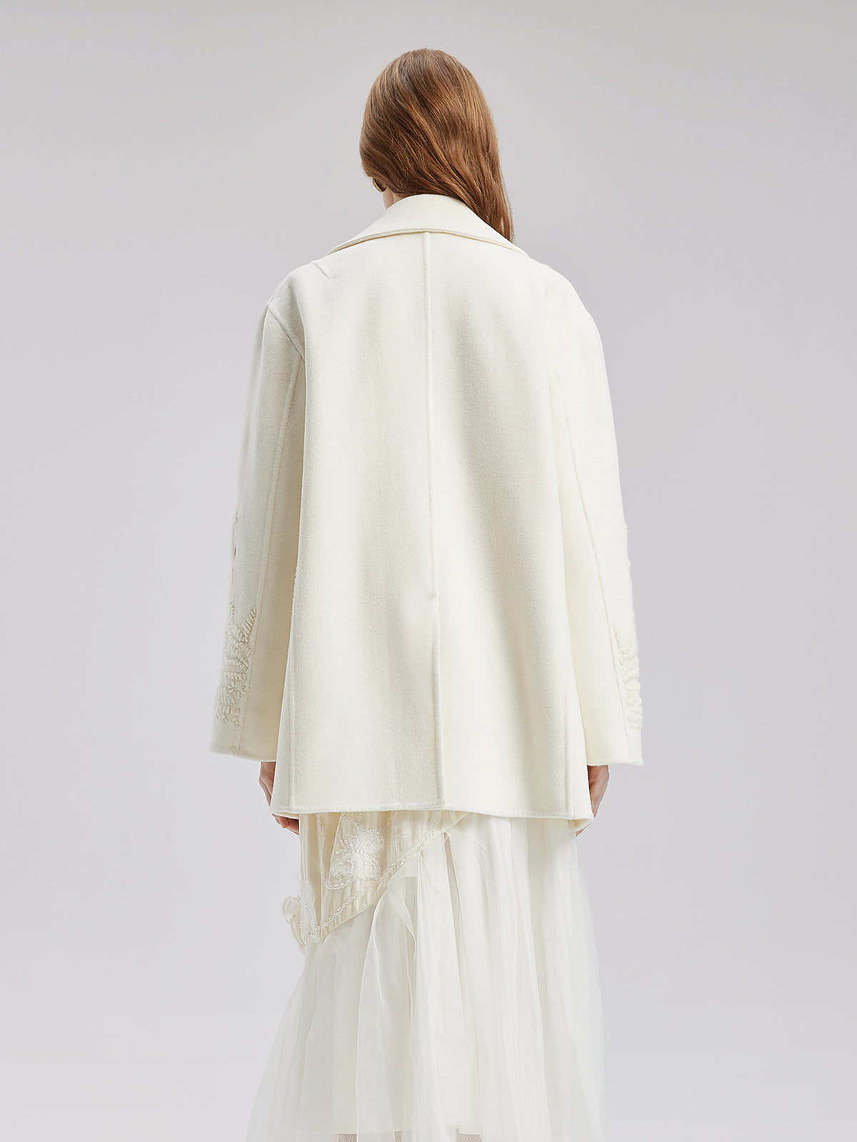 Lüks Yün Nakışlı Kaban