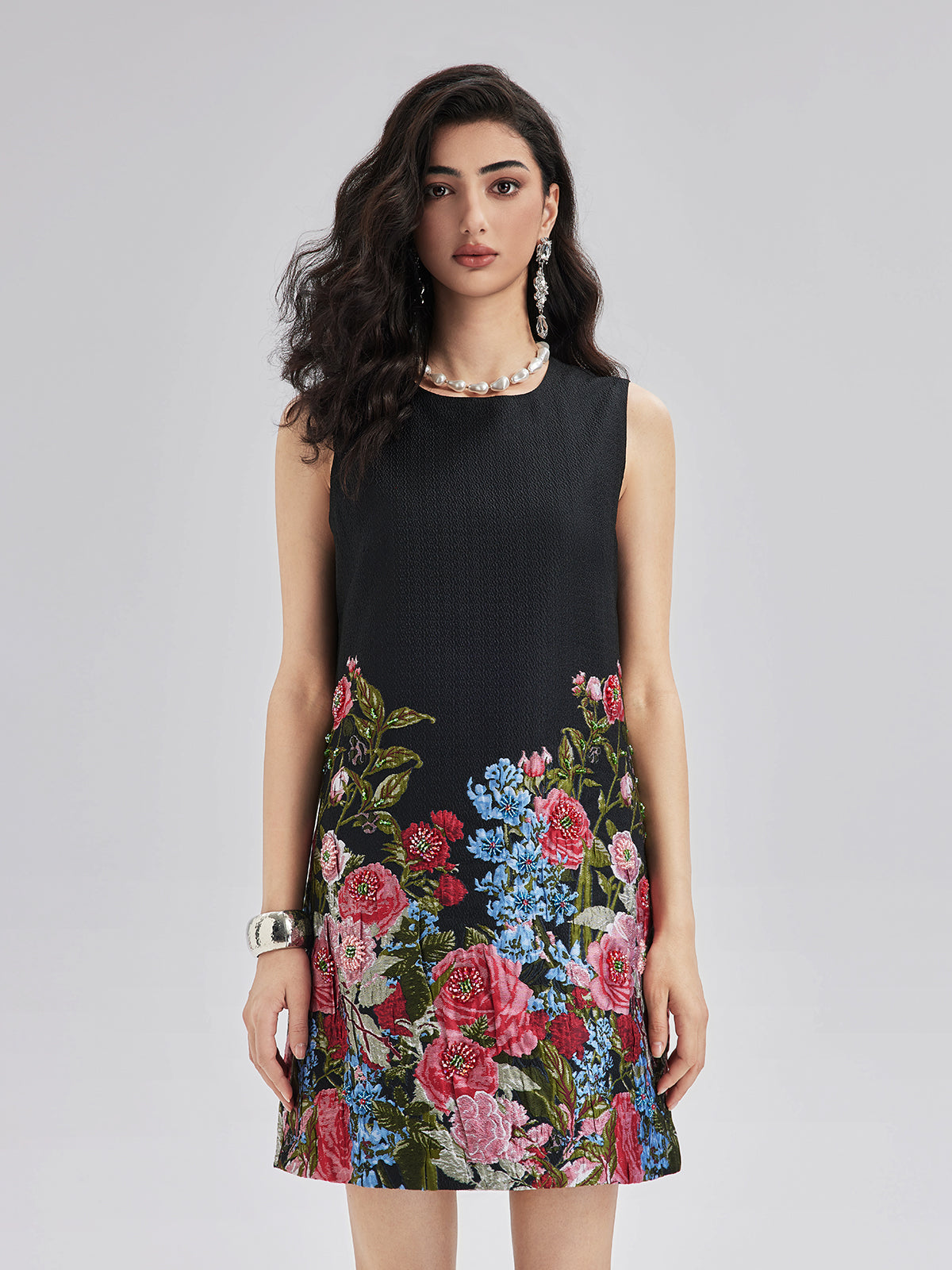 Sınırlı Üretim El Yapımı 3 Boyutlu Boncuklu Çiçekli Elbise