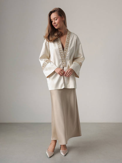 Fildişi Zarafet Kimono