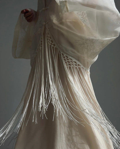 Zarif Beyaz Çiçek Nakışlı Takım